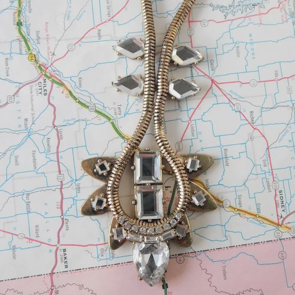 long crystal statement necklace - Picture 2 of 6